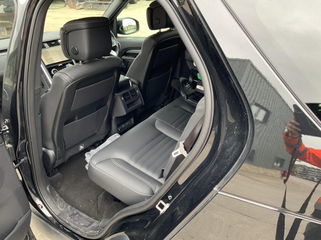 Land Rover Discovery 3.0 D350 MHEV Dynamic HSE Auto (ST22493)