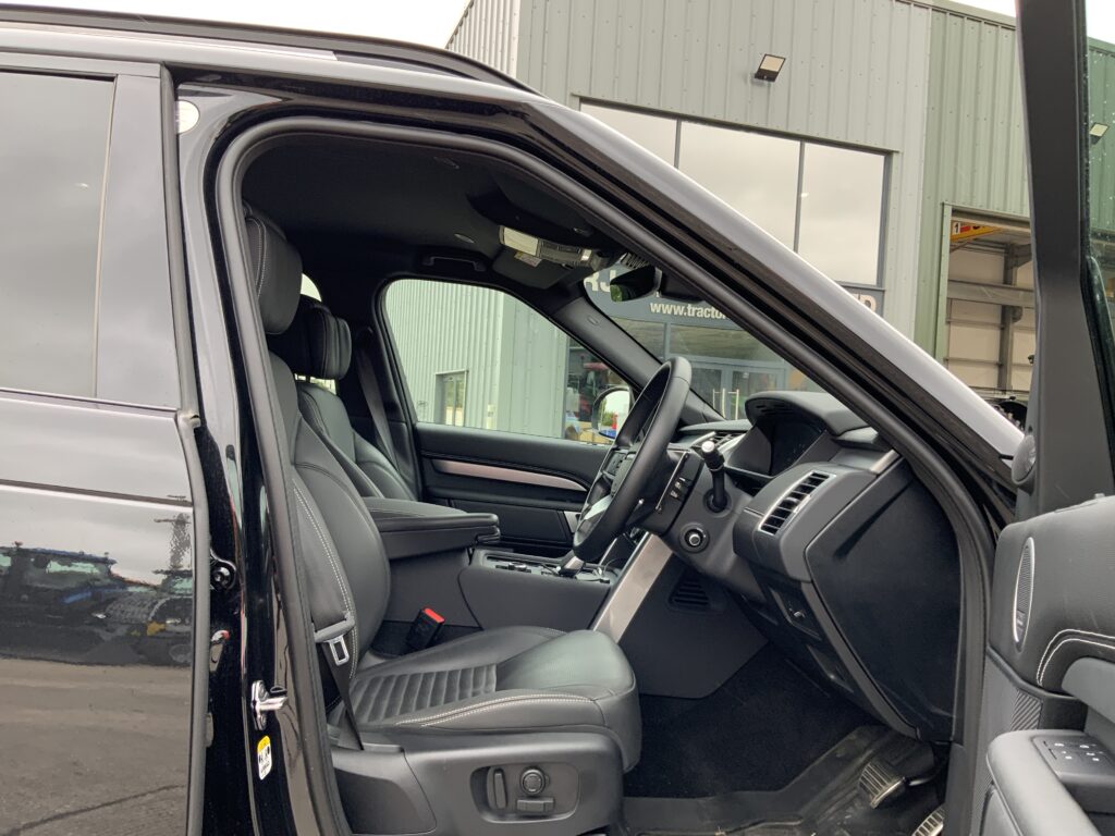 Land Rover Discovery 3.0 D350 MHEV Dynamic HSE Auto (ST22493)