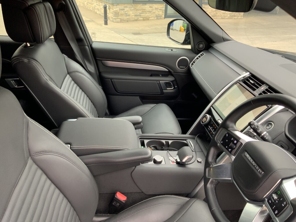 Land Rover Discovery 3.0 D350 MHEV Dynamic HSE Auto (ST22493)