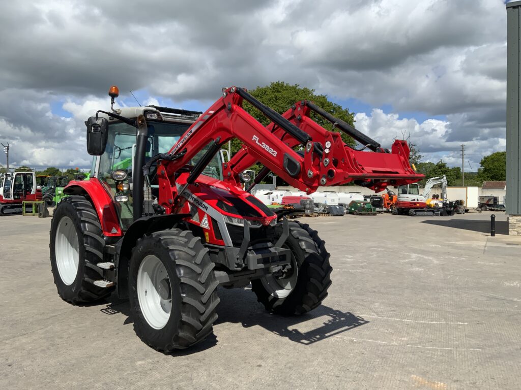 Massey Ferguson 5S.135 Tractor (ST26587)