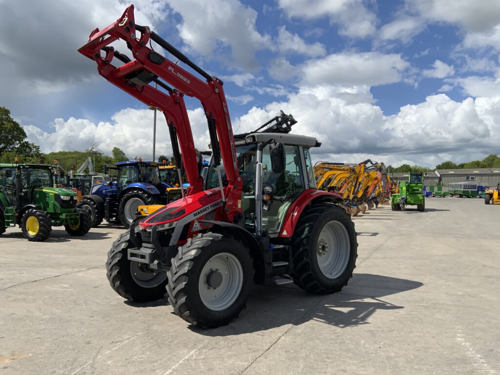Massey Ferguson 5S.135 Tractor (ST26587)