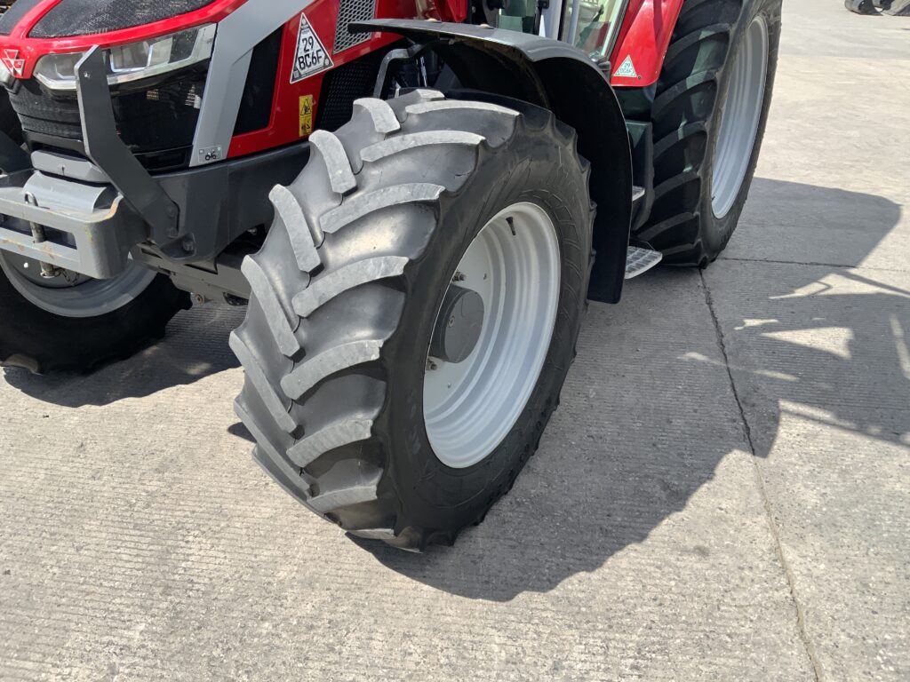 Massey Ferguson 5S.135 Tractor (ST26587)