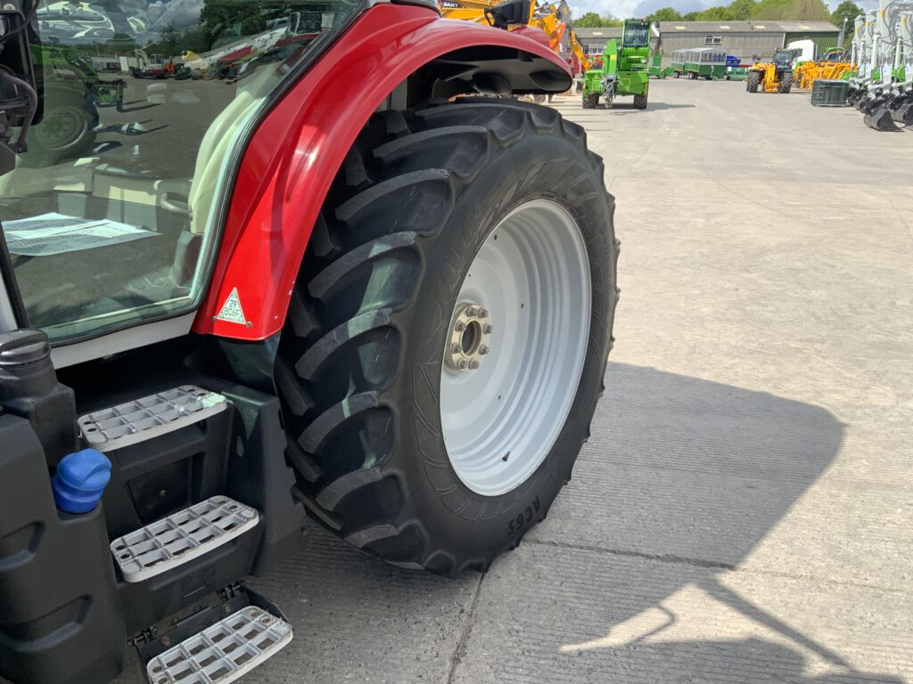 Massey Ferguson 5S.135 Tractor (ST26587)