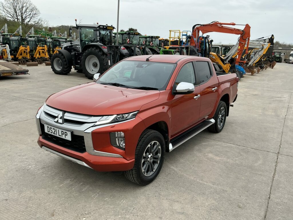 Mitsubishi L200 2.2 DI-D DC Barbarian 4WD (ST26427)
