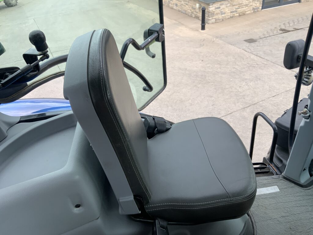 New Holland T7.290 Tractor (ST24455)