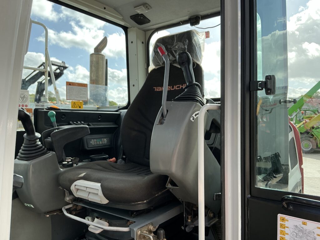 Takeuchi TB2150 Digger (ST26554)
