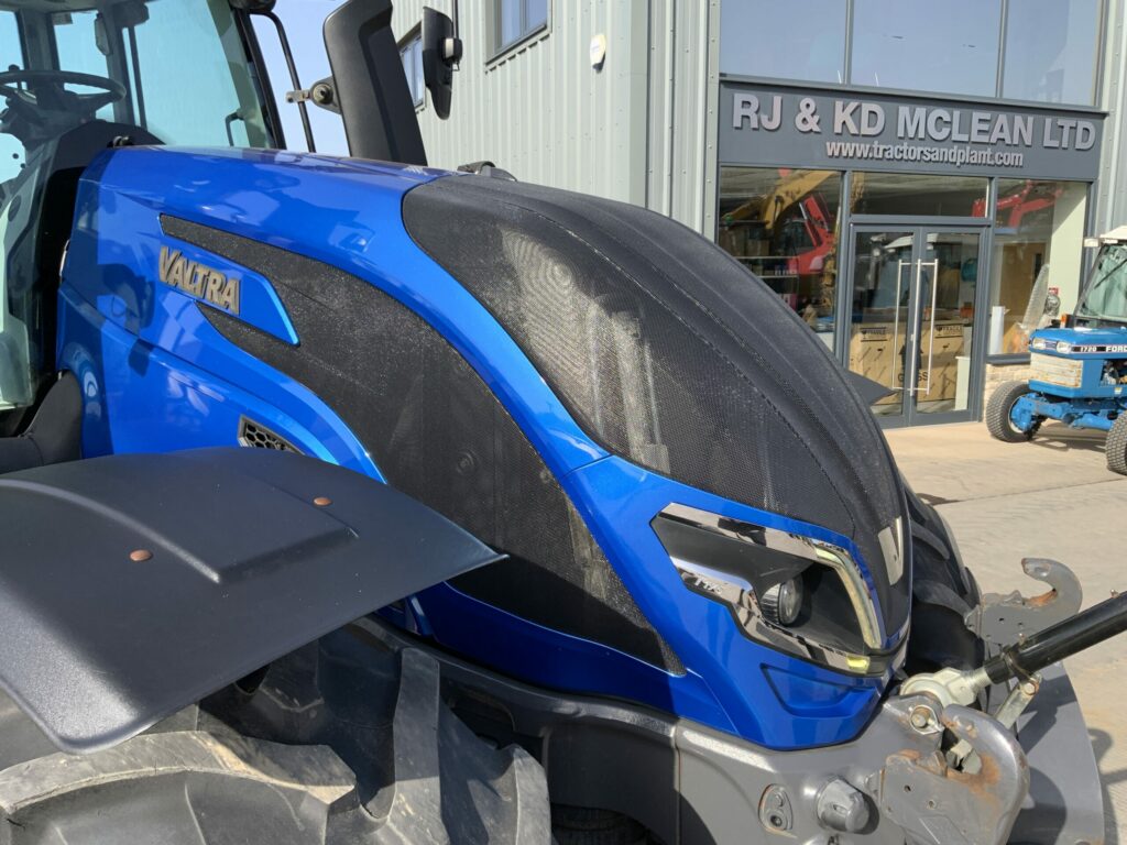 Valtra T175 Versu Tractor (ST26261)