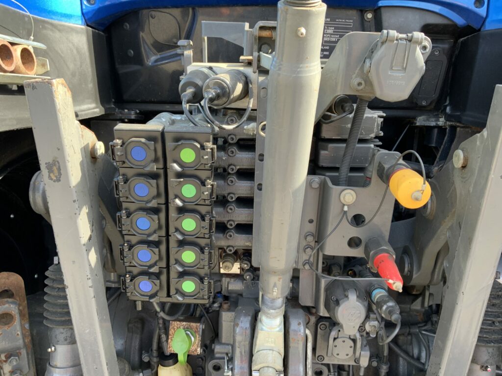 Valtra T175 Versu Tractor (ST26261)