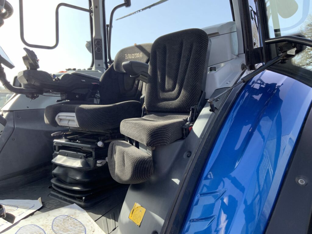 Valtra T175 Versu Tractor (ST26261)