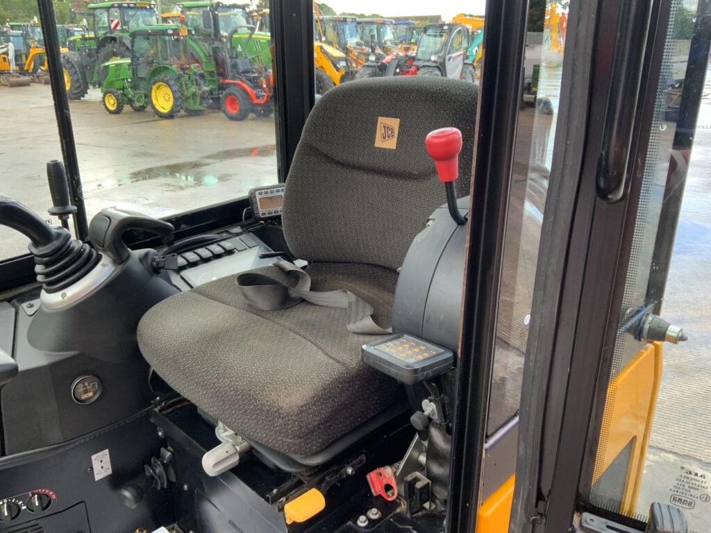 JCB 16C-1 Digger (ST26055)