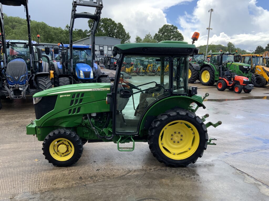 John Deere 5075 GV Narrow Tractor (ST26505)