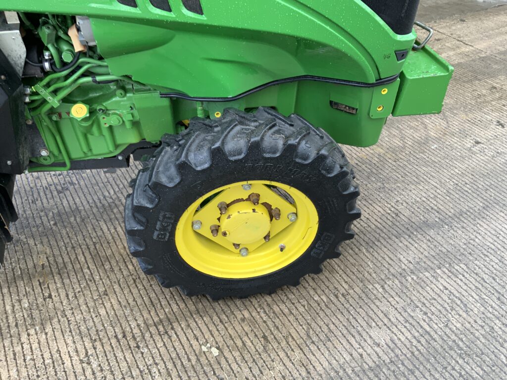 John Deere 5075 GV Narrow Tractor (ST26505)