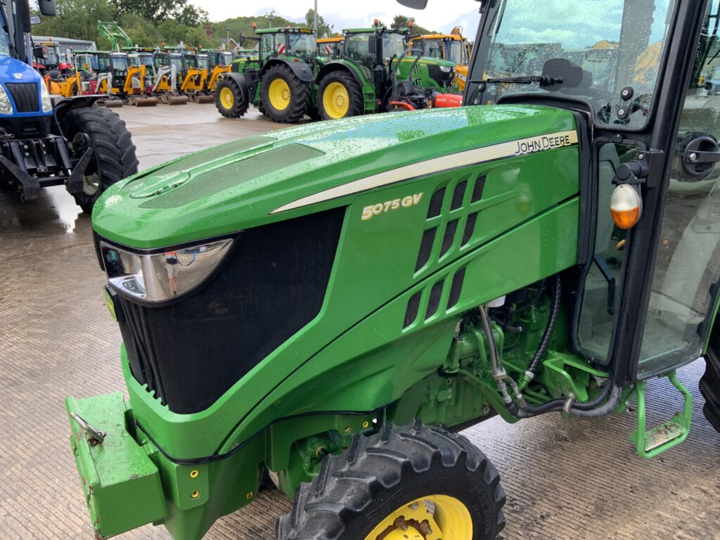 John Deere 5075 GV Narrow Tractor (ST26505)