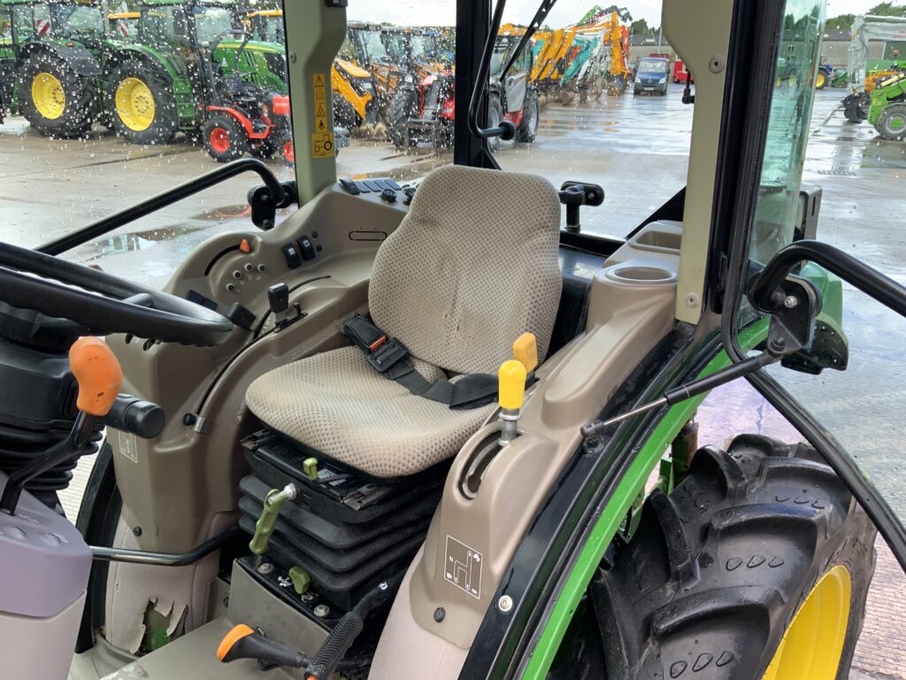 John Deere 5075 GV Narrow Tractor (ST26505)