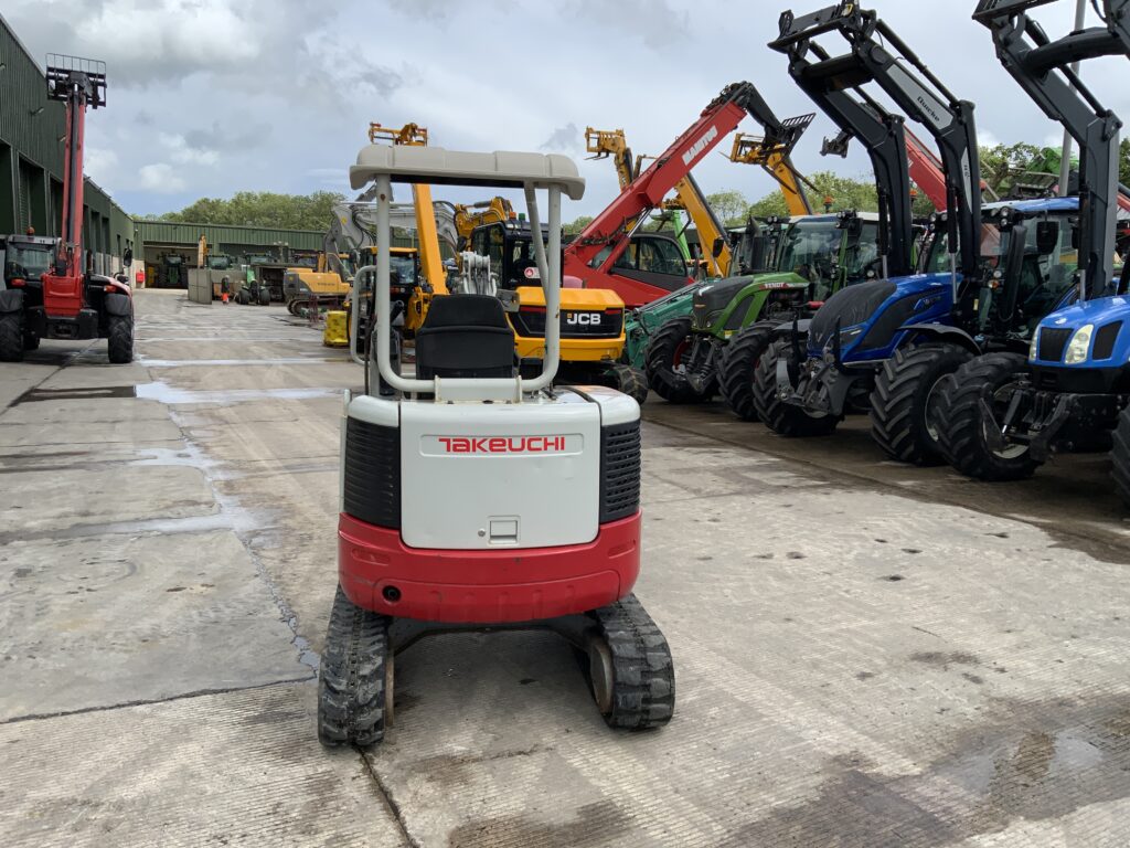 Takeuchi TB23R Digger (ST26872)