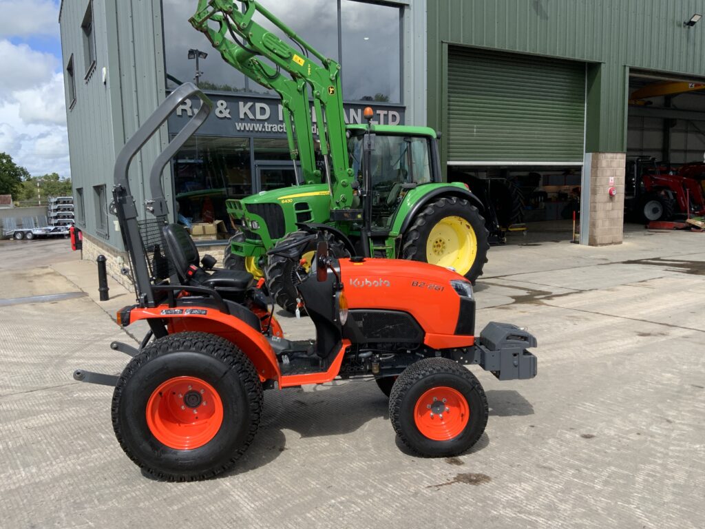 Kubota B2-261 Compact Tractor (ST26808)