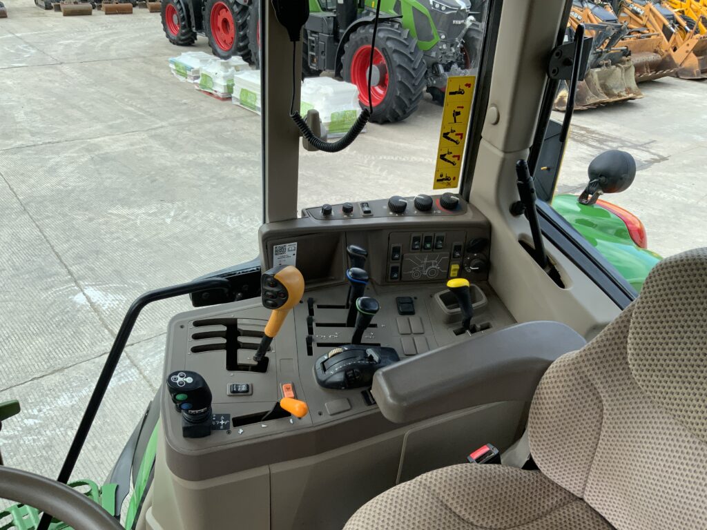 John Deere 6170M Tractor (ST26719)