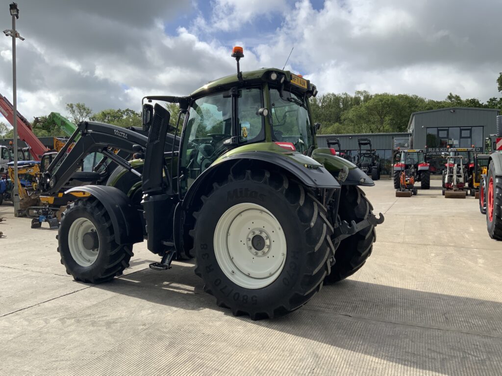 Valtra T155 Active Tractor (ST26785)