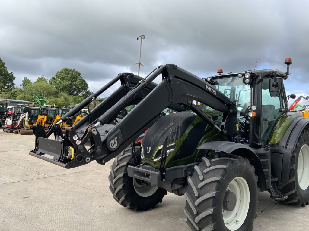 Valtra T155 Active Tractor (ST26785)