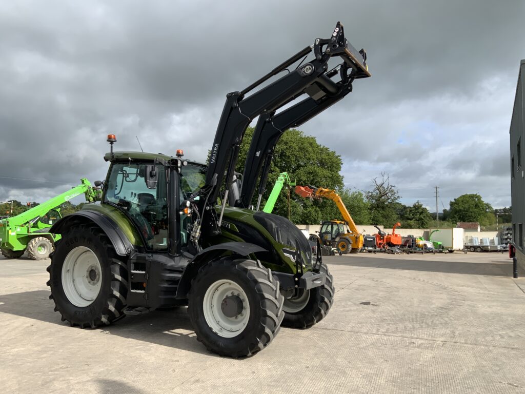 Valtra T155 Active Tractor (ST26785)