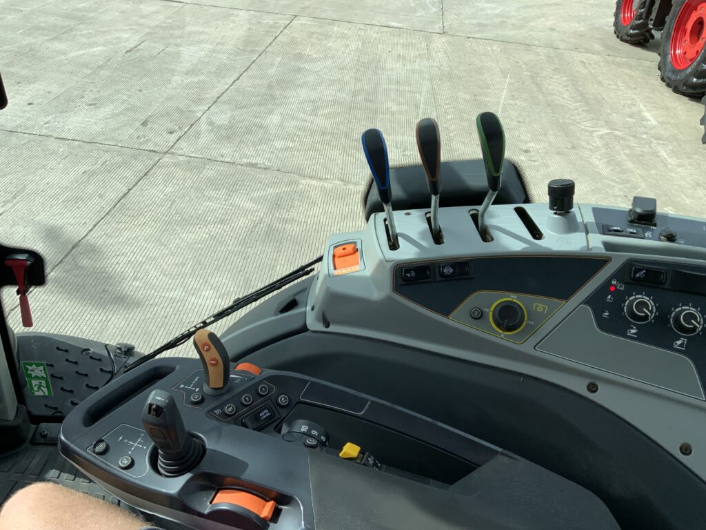 Valtra T155 Active Tractor (ST26785)
