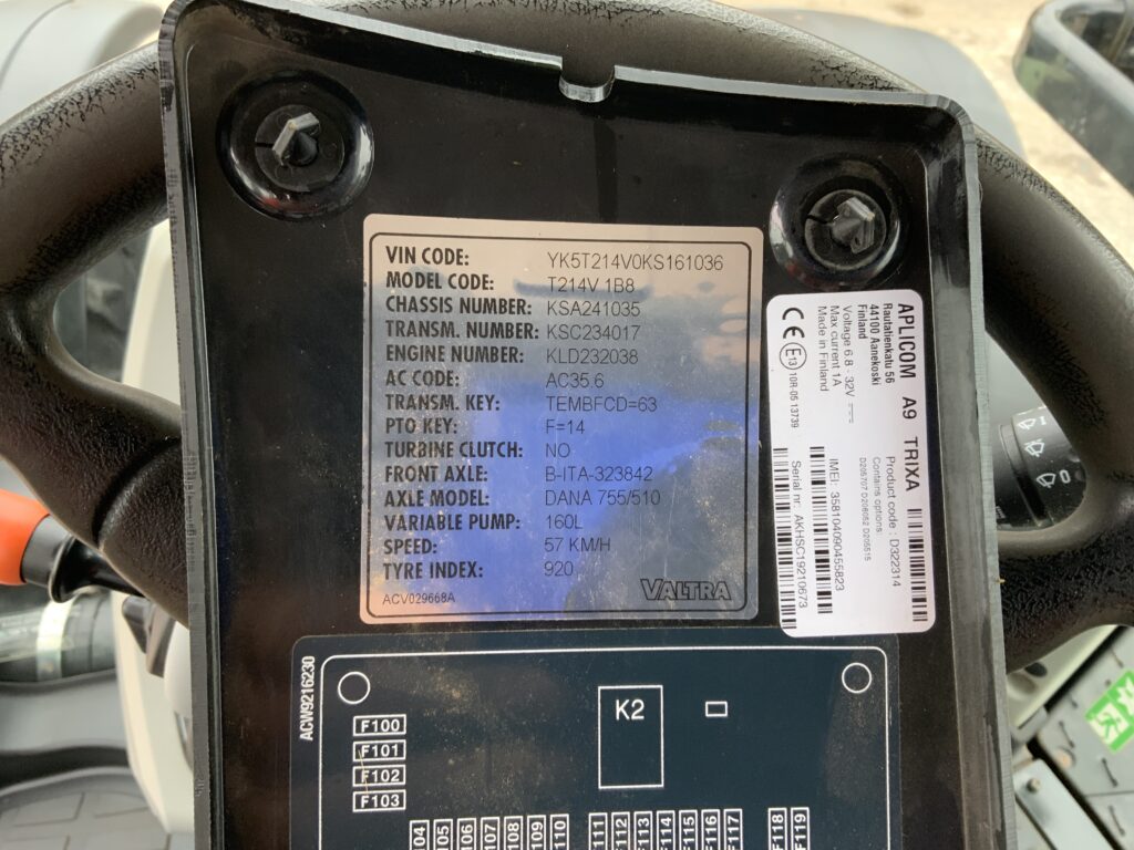 Valtra T214 Versu Tractor (ST26880)