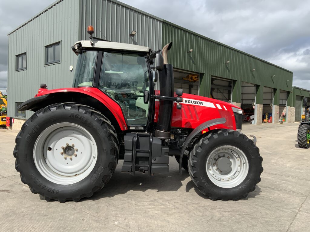 Massey Ferguson 7620 Dyna 6 Tractor (ST26907)