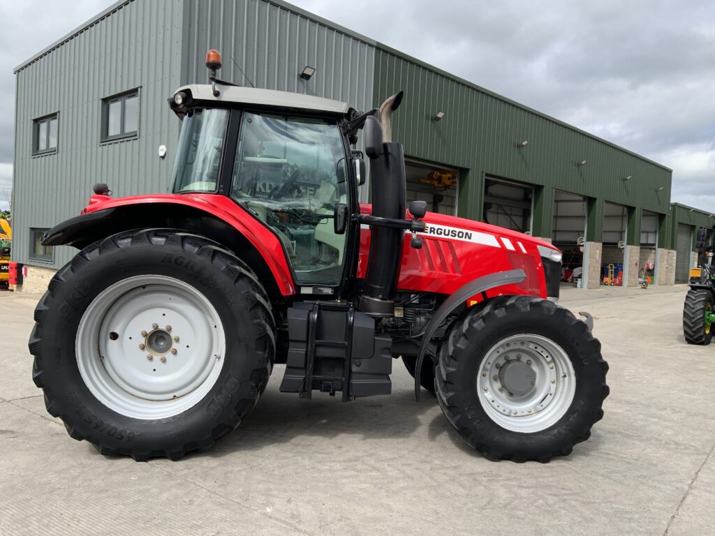 Massey Ferguson 7620 Dyna 6 Tractor (ST26907)