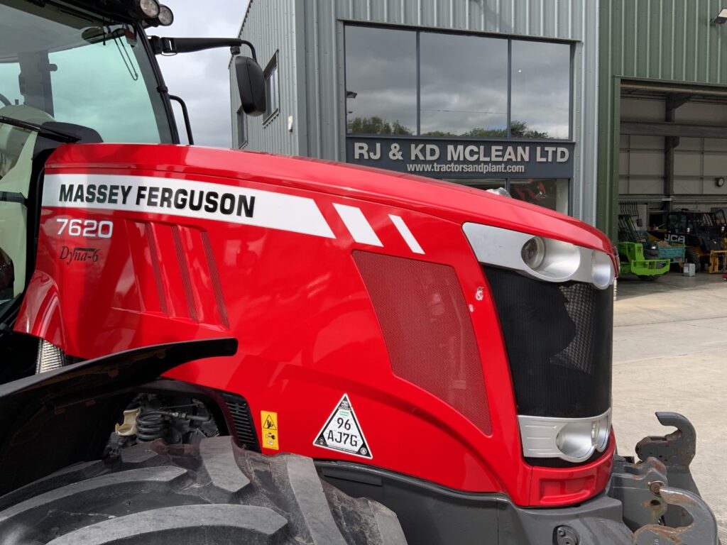 Massey Ferguson 7620 Dyna 6 Tractor (ST26907)