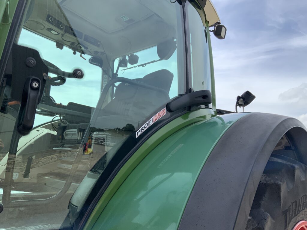 Fendt 722 Profi Plus Tractor (ST26905)
