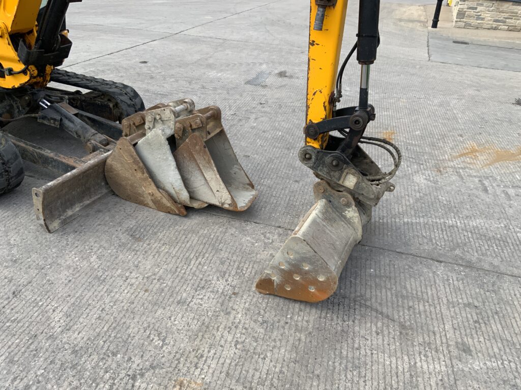 JCB 8026 CTS Digger (ST26940)