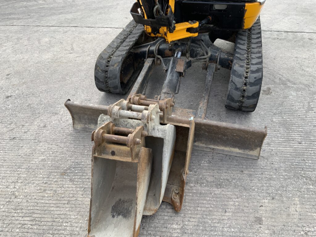JCB 8026 CTS Digger (ST26940)
