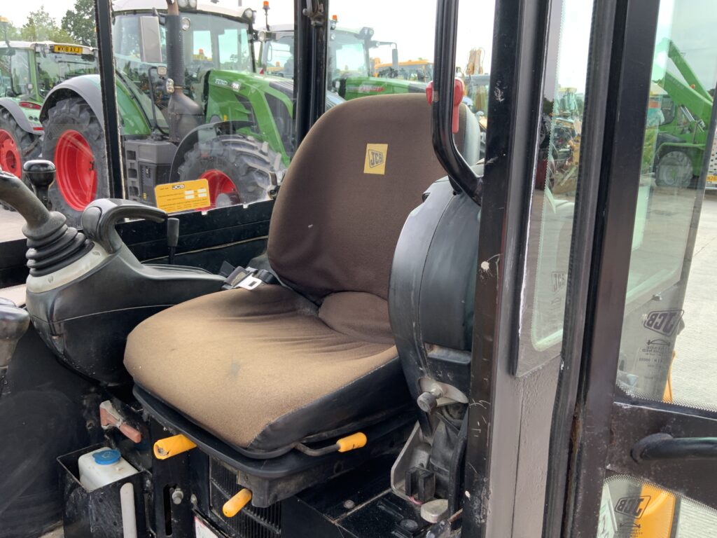 JCB 8026 CTS Digger (ST26940)