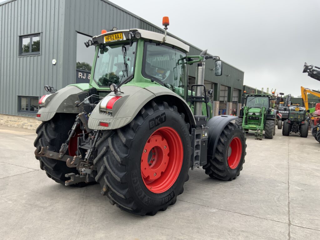 Fendt 828 Profi SCR Tractor (ST26979)