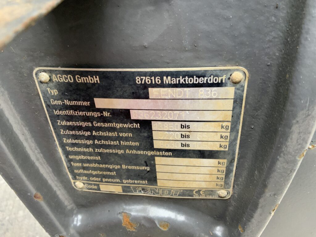 Fendt 828 Profi SCR Tractor (ST26979)