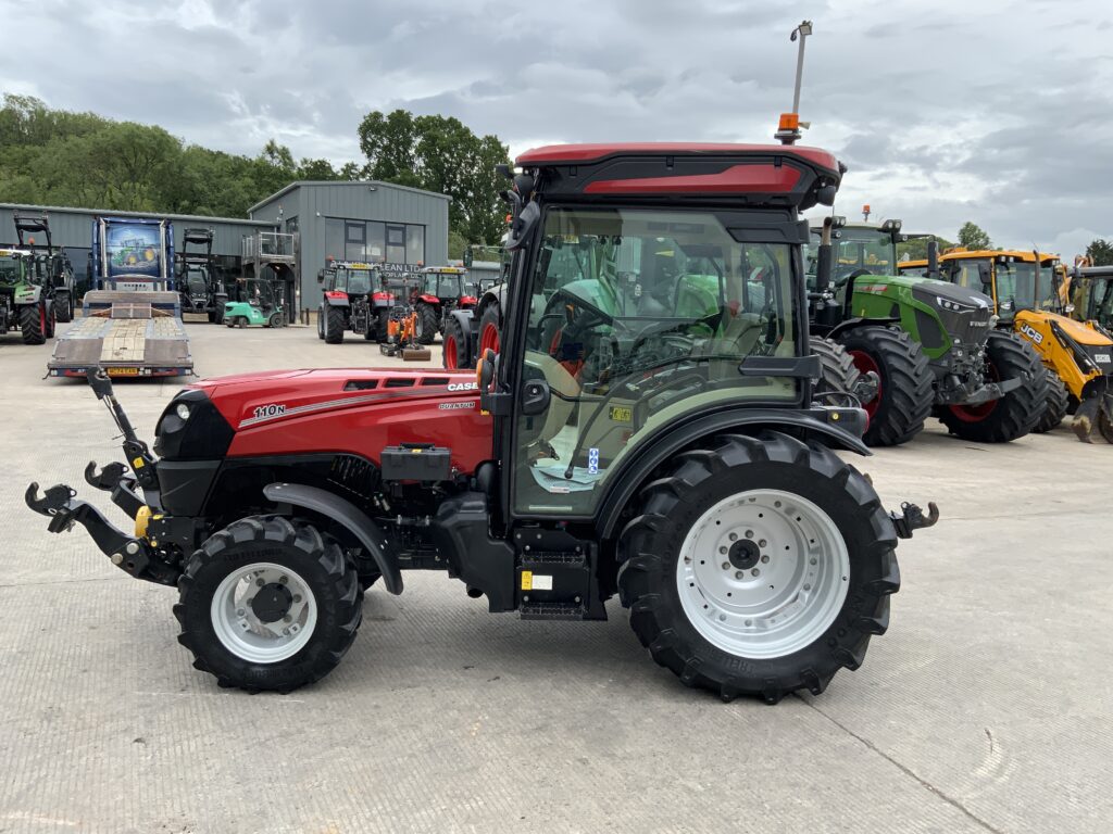 Case Quantum 110N Narrow Tractor (ST26869)