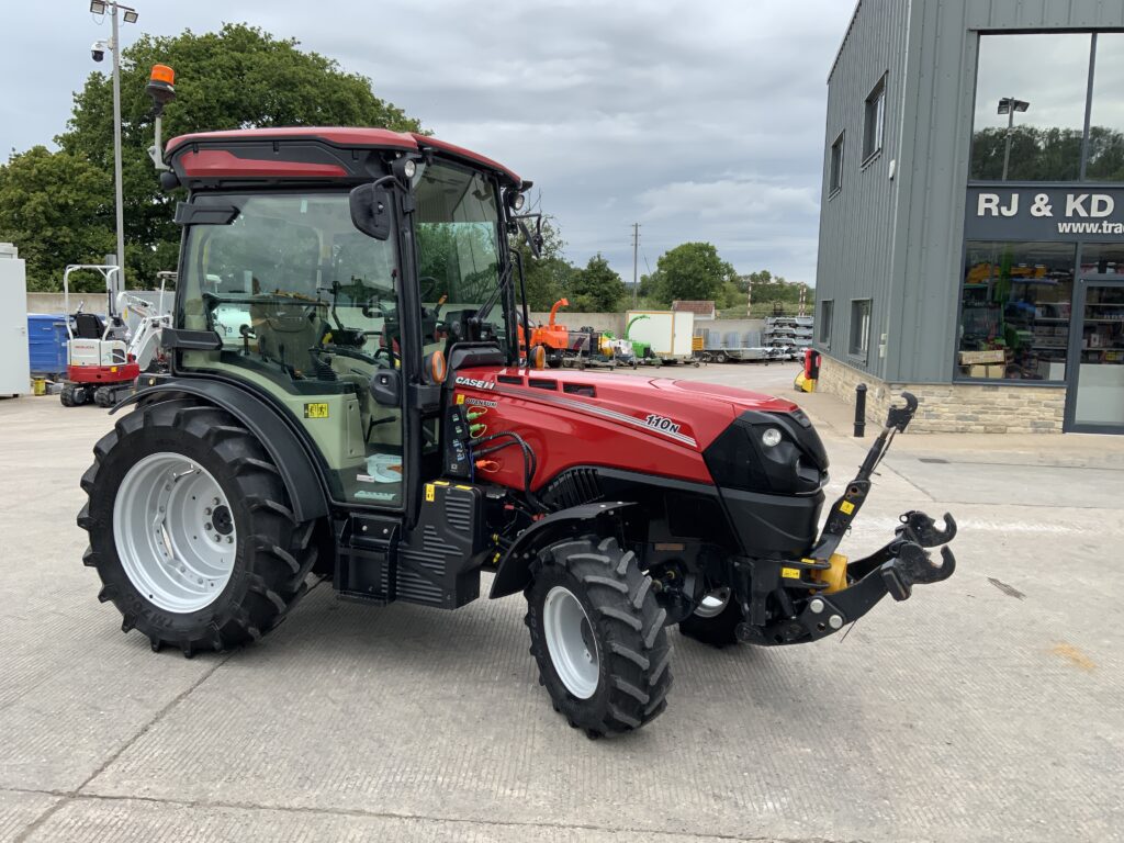 Case Quantum 110N Narrow Tractor (ST26869)