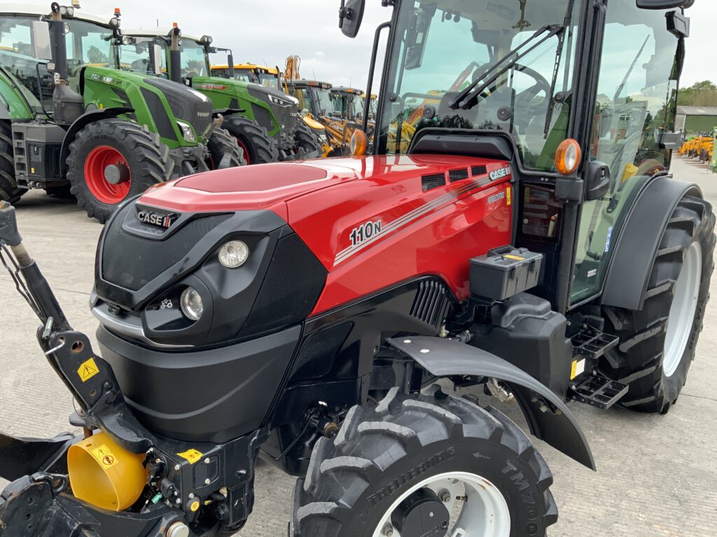 Case Quantum 110N Narrow Tractor (ST26869)
