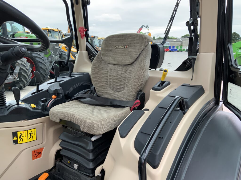 Case Quantum 110N Narrow Tractor (ST26869)