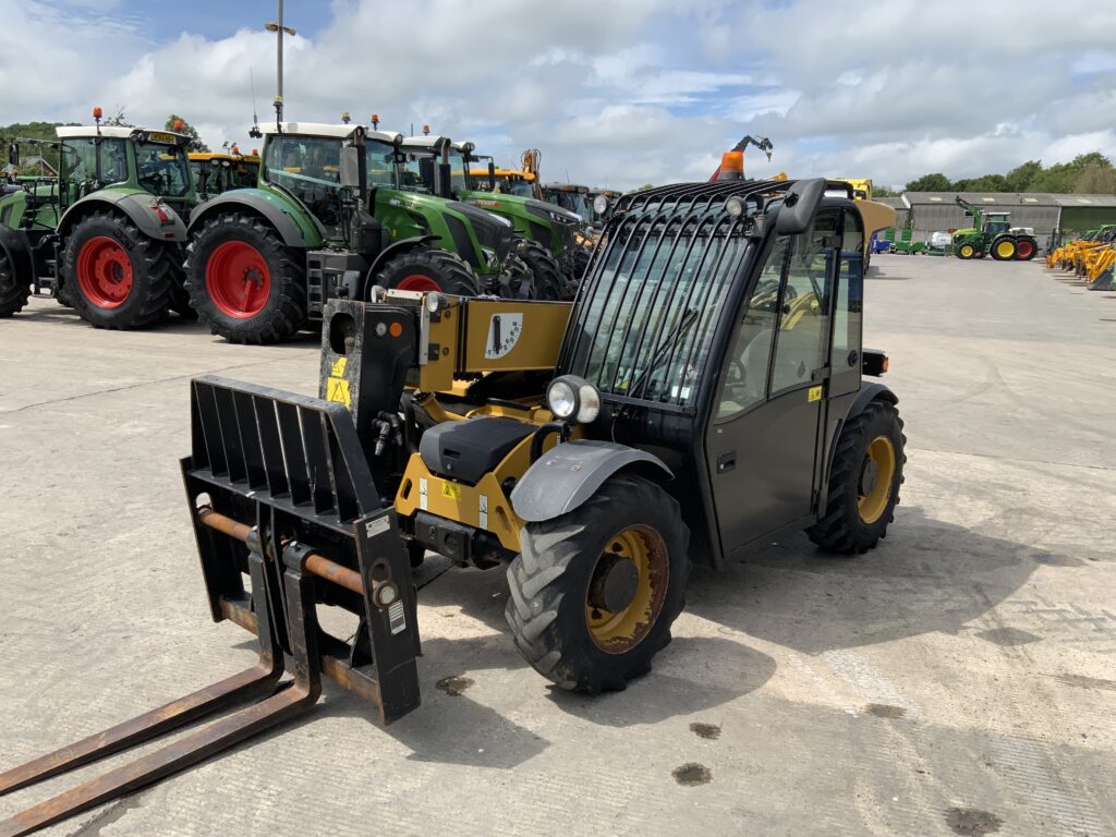 Caterpillar TH255C Compact Telehandler (ST27036)