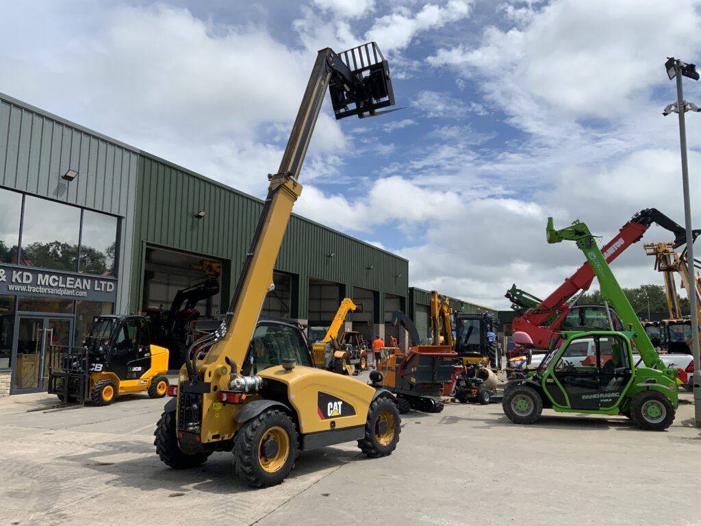Caterpillar TH255C Compact Telehandler (ST27036)