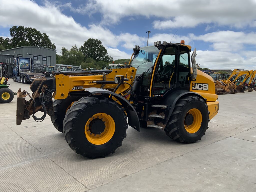 JCB TM420S Pivot Steer Telehandler (ST26682)