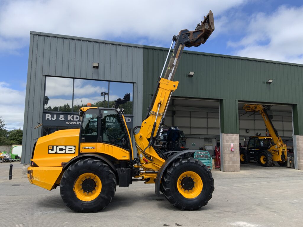JCB TM420S Pivot Steer Telehandler (ST26682)
