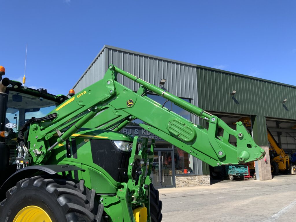John Deere 6R250 Tractor (ST27059)