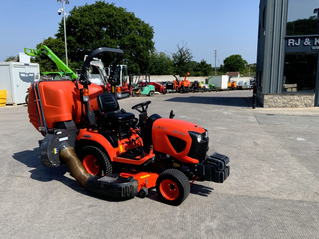 Kubota BX-231 Compact Tractor (ST27114)