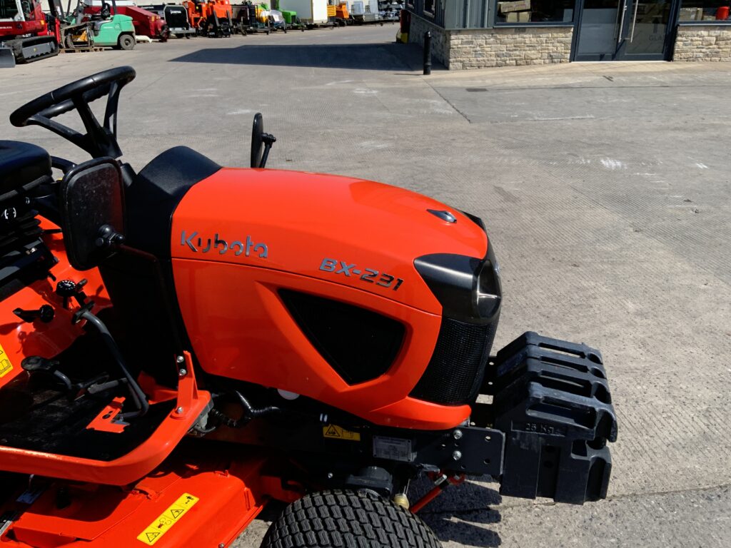 Kubota BX-231 Compact Tractor (ST27114)