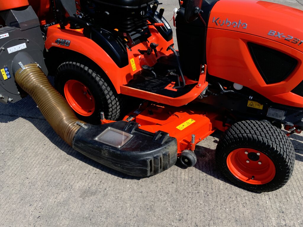 Kubota BX-231 Compact Tractor (ST27114)