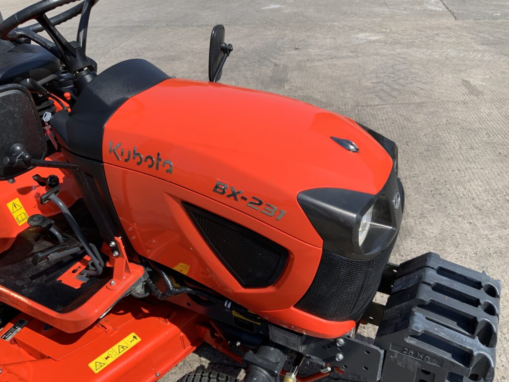 Kubota BX-231 Compact Tractor (ST27114)