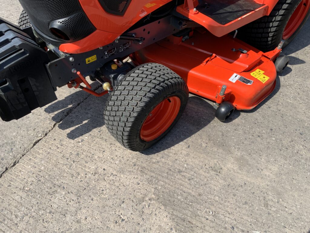 Kubota BX-231 Compact Tractor (ST27114)