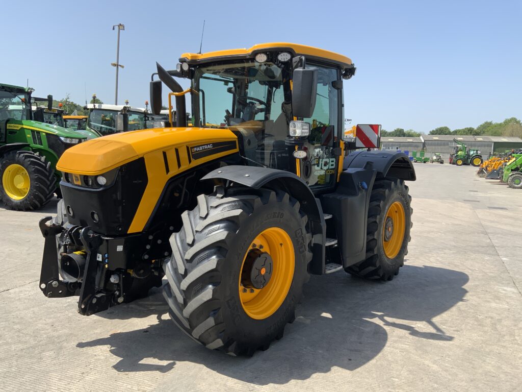 JCB 4220 Fastrac Icon Tractor (ST27046)